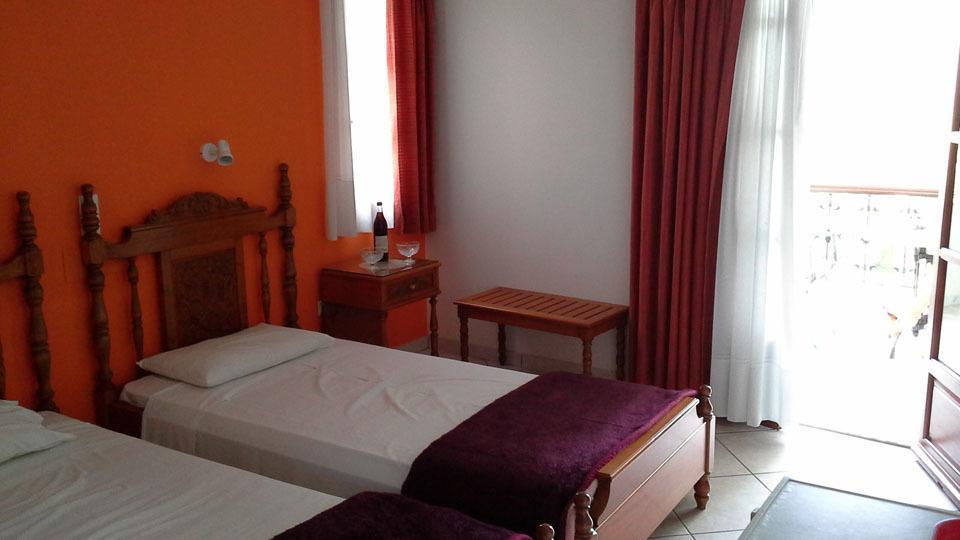 Hotel Agnanti Ágios Konstantínos 外观 照片
